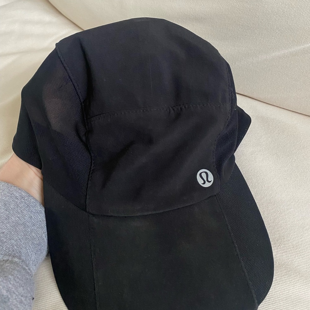 Lululemon Black Running Cap